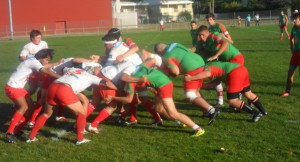 Le pack ententiste, en vert. Photo Rugby31